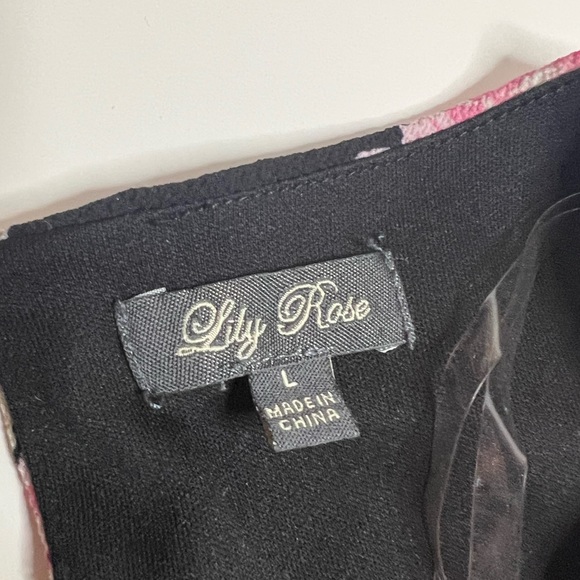 Romper. Size Large - Picture 2 of 3